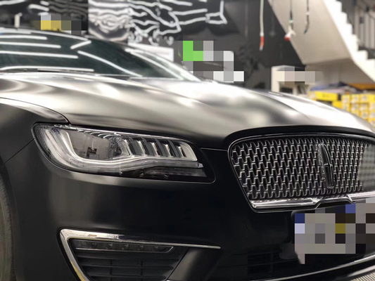 皮は緊急車のための金属黒い無光沢車のビニールの覆いロールを傷付ける