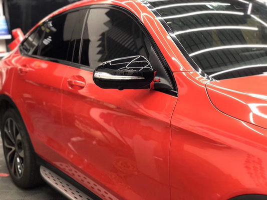 Swipeableの傷の証拠車の覆いの燃え立つ光沢の赤い金属ビニールの覆い